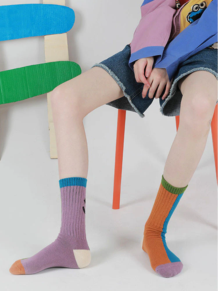 Color Block Asymmetrical Cotton Socks - Image 4