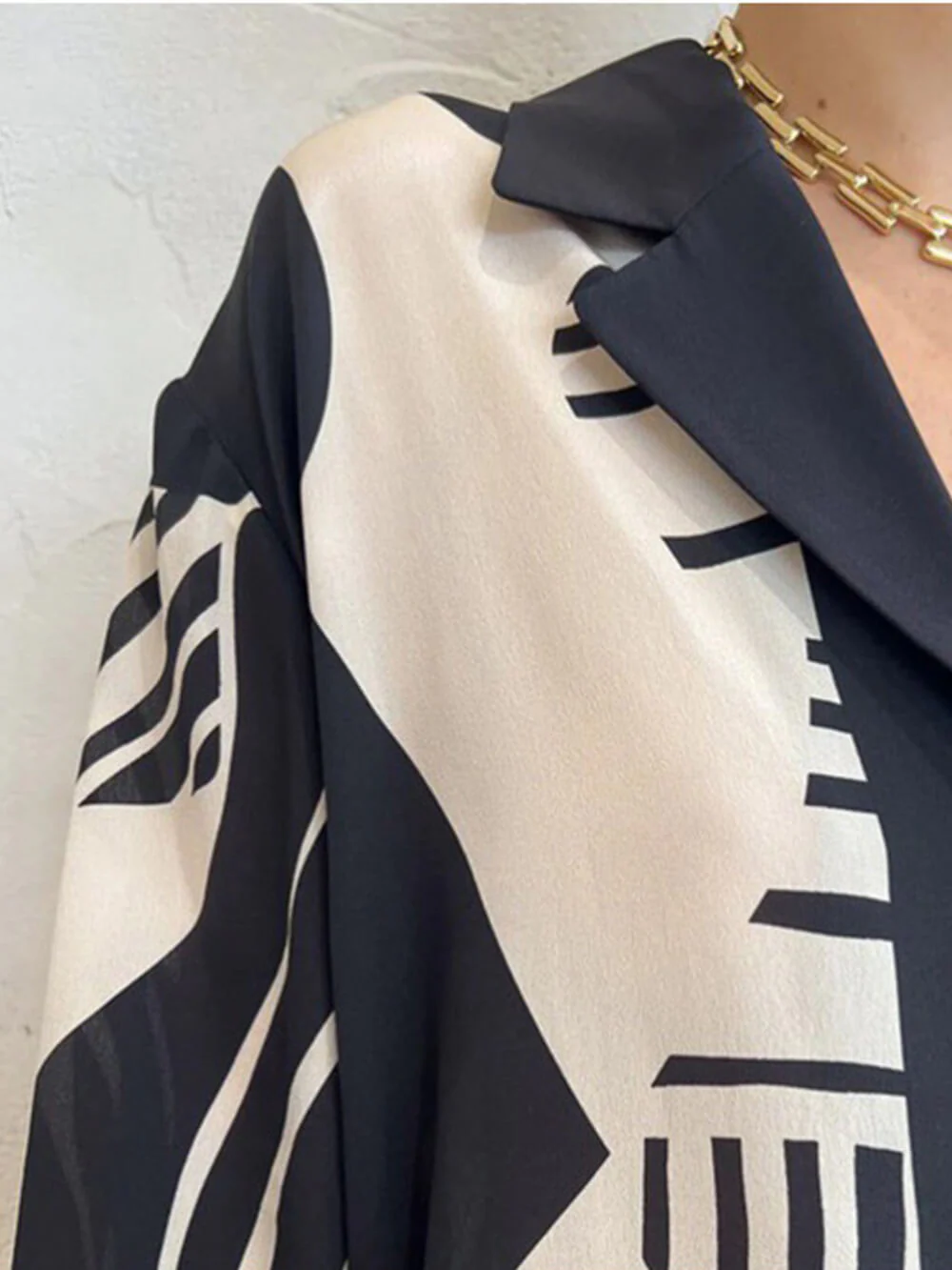 Trendy Graffiti Print Loose Wide Leg Pants Set - Image 3