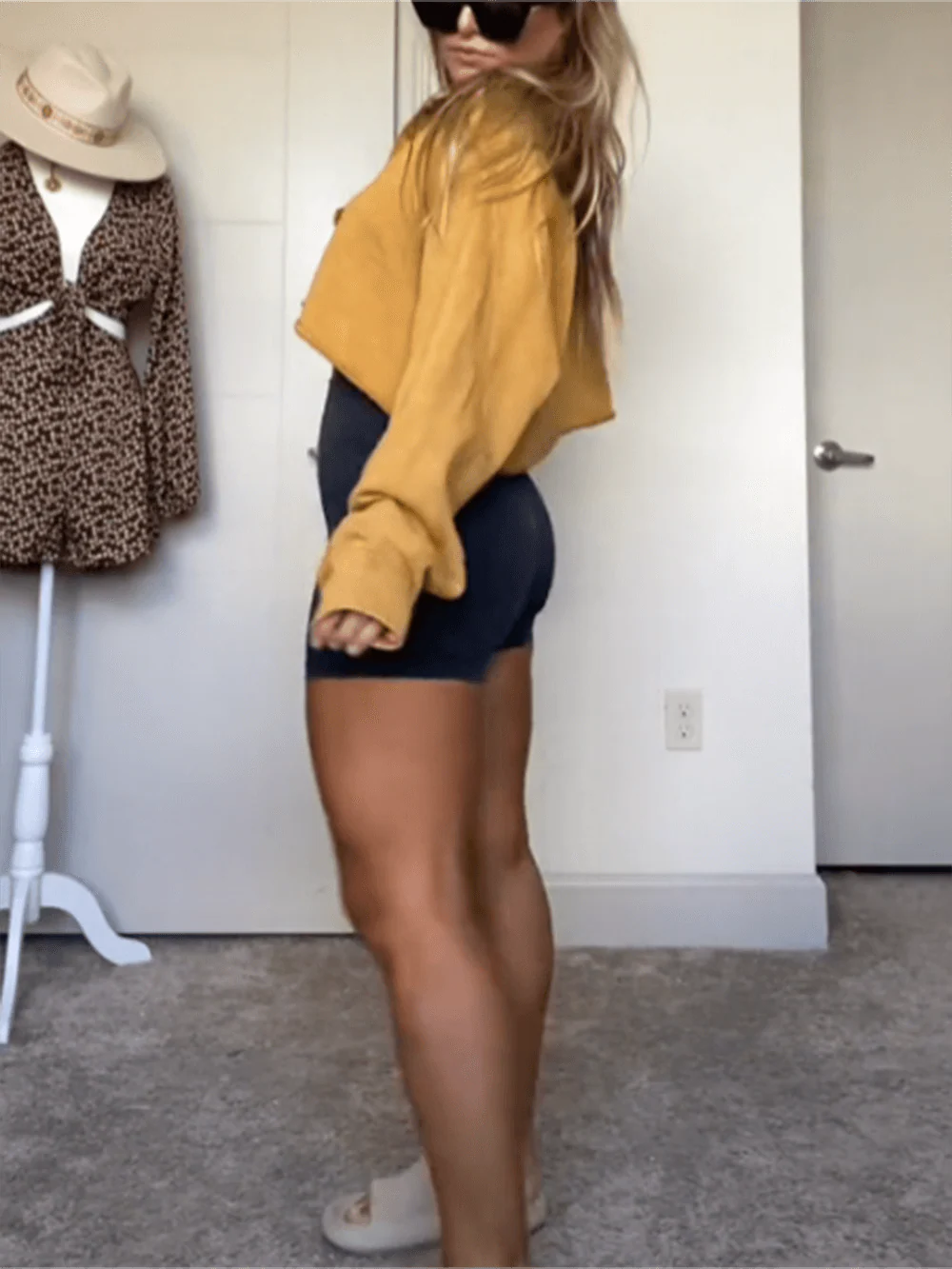 Playoff Cropped Pullover - Ivory - Image 10