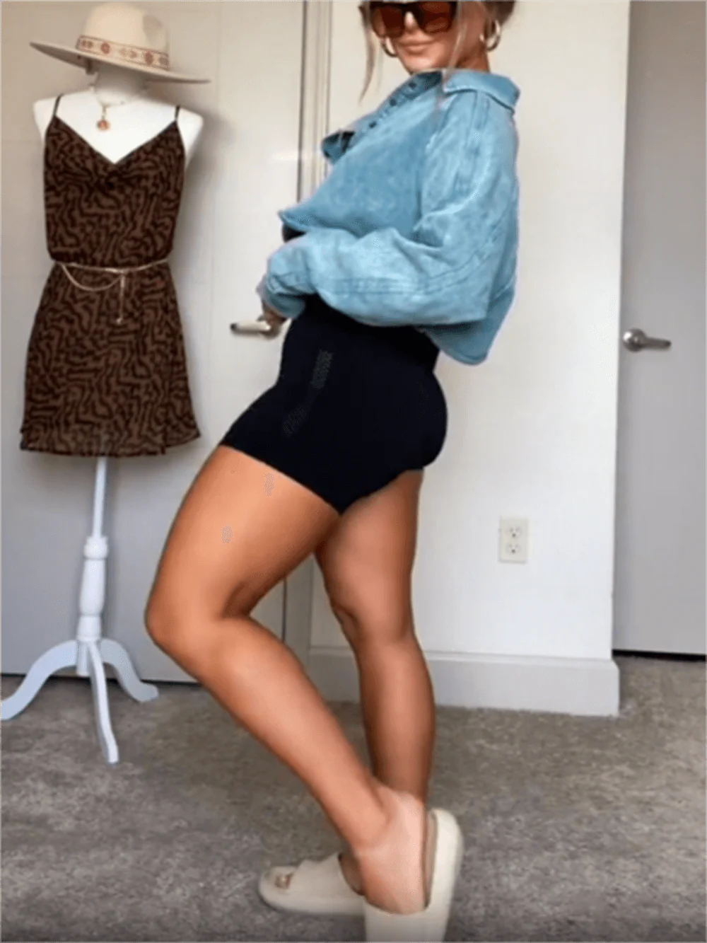 Playoff Cropped Pullover - Ivory - Image 8